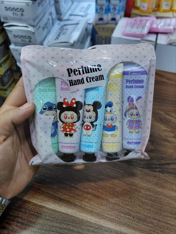 کرم دست پنج عددی مرطوب کننده لبوبو